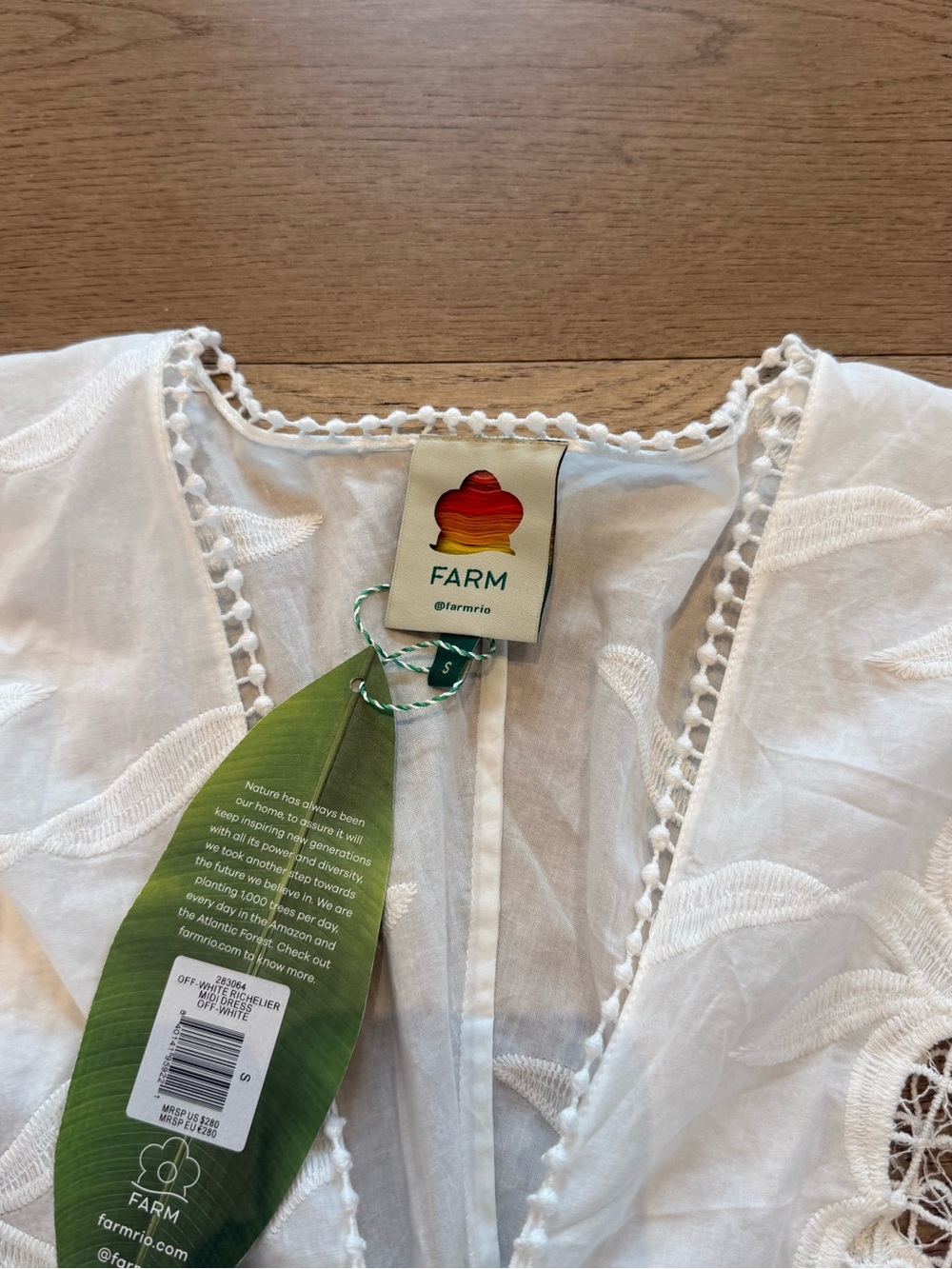 FARM Rio Richelier Embroidered V-Neck Dress - Picture 4 of 8